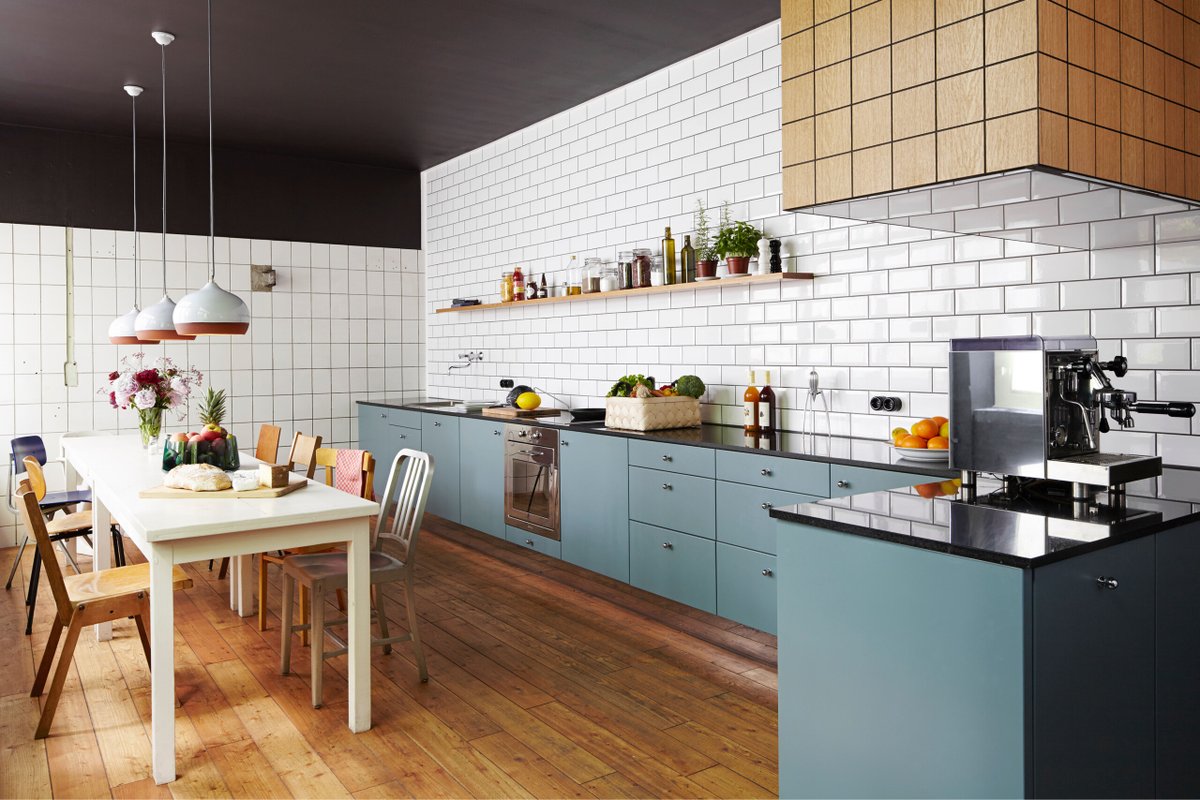 YariNader's tweet photo. Revitalize your Brisbane home with our expert tiling services! From kitchens to bathrooms, roofs to floors, and even pool tiling, we do it all. Experience exceptional craftsmanship and transform your space. Contact us today! #TilingServices #HomeRenovation #Brisbane https://t.co/dxCbnwS86g
