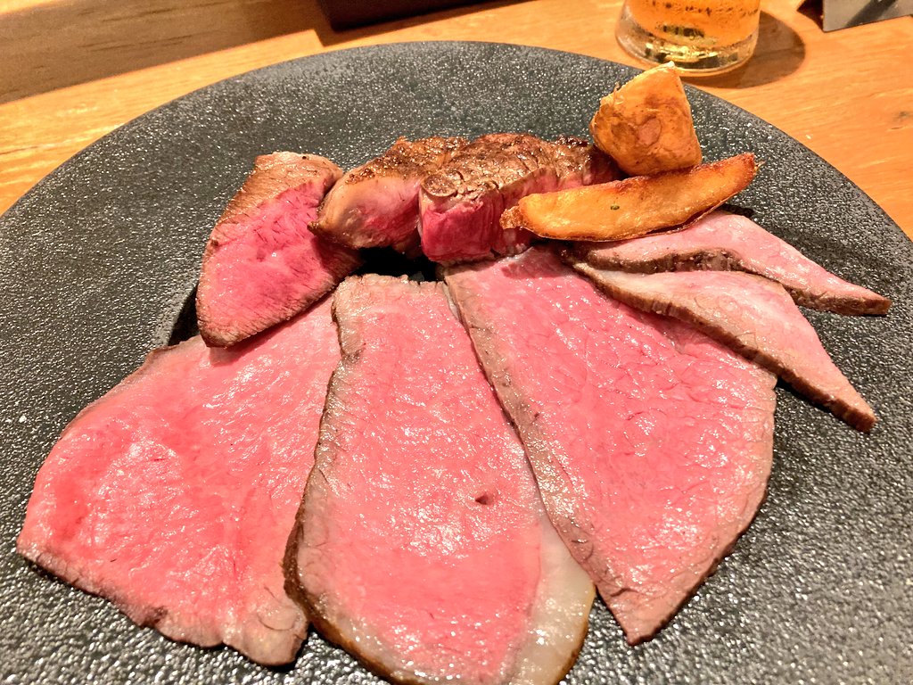 fly_fly_23's tweet photo. 1年ぶりのツイートだ🤣
今年も美味しく頂きました✨ お肉も❤️ https://t.co/yzoAWOCO4v