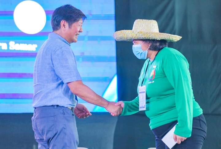 Samantha0797's tweet photo. PBBMs Activities Yesterday July 16, 2023 at Catarman Northern Samar.
Opening a New Kadiwa store, giving help to 2,500 Benificiary Farmers, and visiting a Job Fair.
#PBBMsLegacy
#PBBMTheWorkingPresident https://t.co/6BgWAHGQxP