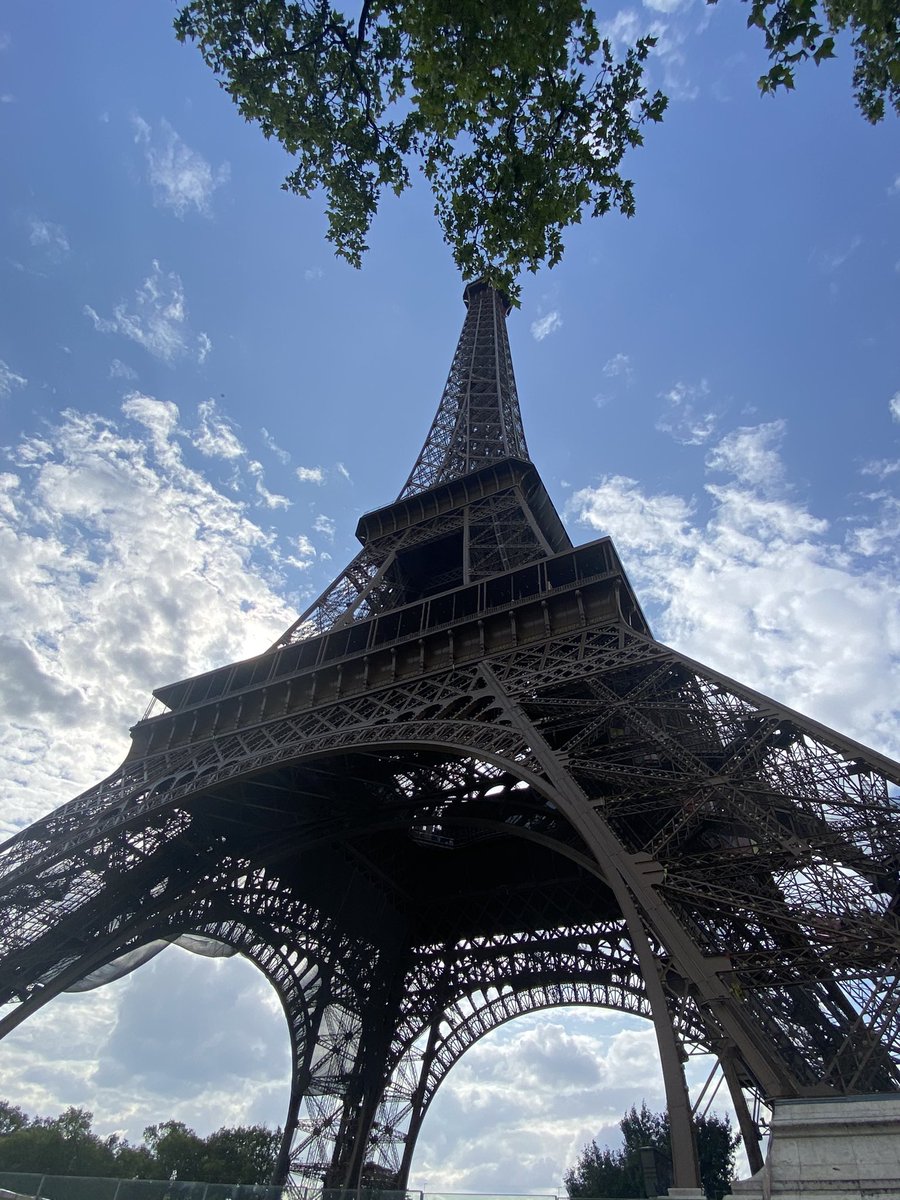 Bonjour from #ETHCC Paris 🇫🇷

Let me know if you want to meet, let’s connect 🫂