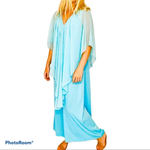 So good I had to share! Check out all the items I'm loving on <a href="/Poshmarkapp/">Poshmark</a> from <a href="/cjBlueCreates/">cjBlue</a> #poshmark #fashion #style #shopmycloset #whitehouseblackmarket #jcrew #vintage: posh.mk/tYWGg24qpBb