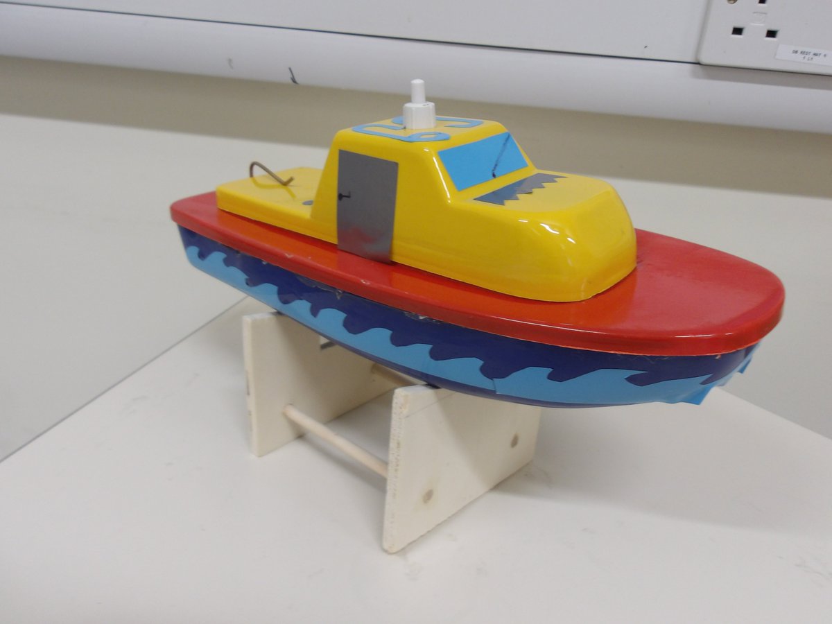 CowesEC's tweet photo. Year 8 Students did a fantastic job designing and finishing their model power boats last week in Design and Technology! 

#STEM #MaritimeFutures #BoatBuilding https://t.co/LPcDg5SFTu