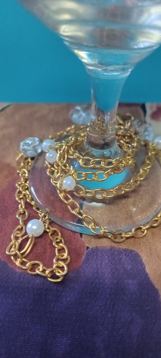 MomKidsSA's tweet photo. Check out https://t.co/BjAESw1TUy for amazing one of a kind jewellery! 🤩#smallbiz #jewellery https://t.co/NbZ6HoYy8K