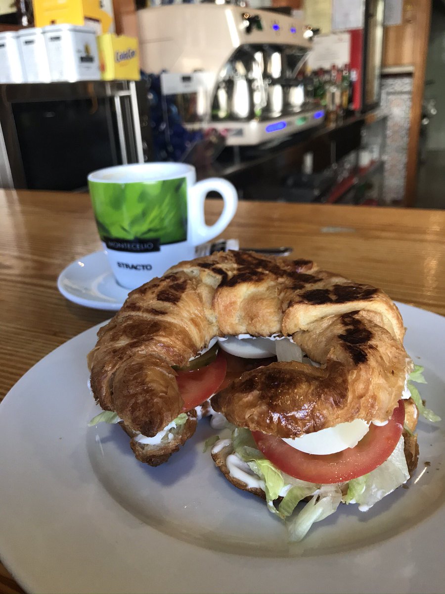 Desayunos que alegran la mañana! 
#Guadarrama #desayunos