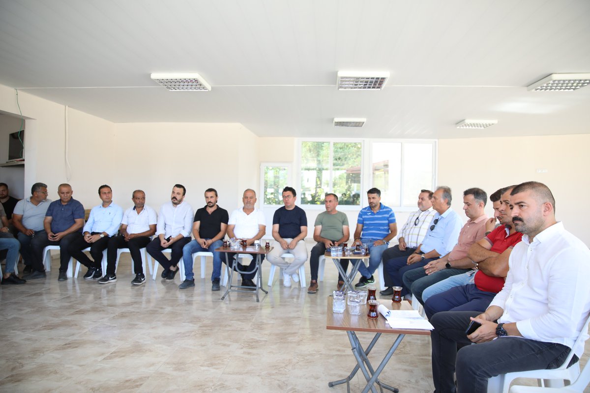 AdemMuratYucel's tweet photo. Fen İşleri Müdürlüğü'müzde doğu, batı ve merkez şantiyelerimizde görevli çavuşlarımızla bir araya gelerek değerlendirme toplantısı gerçekleştirdik.

Alanya'mıza hizmetin en hızlı ve en kalitelisini sunmak adına üretmeye ve çalışmaya devam edeceğiz. https://t.co/v0EiSnazTL