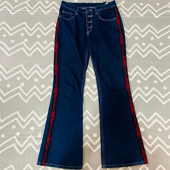 Monacoach1's tweet photo. So good I had to share! Check out all the items I'm loving on @Poshmarkapp #poshmark #fashion #style #shopmycloset #fubu #openingceremony: https://t.co/yWMnCUuI5k https://t.co/IsKUnP4CLl