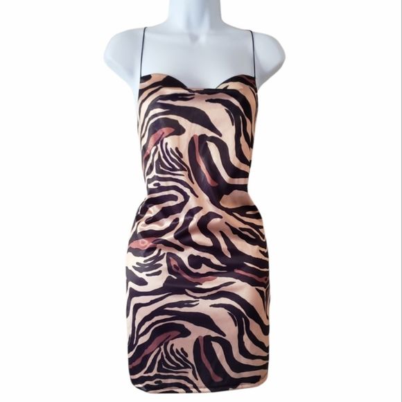 So good I had to share! Check out all the items I'm loving on <a href="/Poshmarkapp/">Poshmark</a> #poshmark #fashion #style #shopmycloset #zara: posh.mk/E1MCSiofvBb