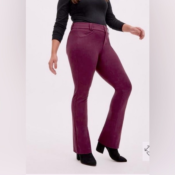 rock4best's tweet photo. So good I had to share! Check out all the items I'm loving on @Poshmarkapp #poshmark #fashion #style #shopmycloset #calvinklein #torrid #majestic: https://t.co/3I3xbMgdna https://t.co/ifFho55D4C