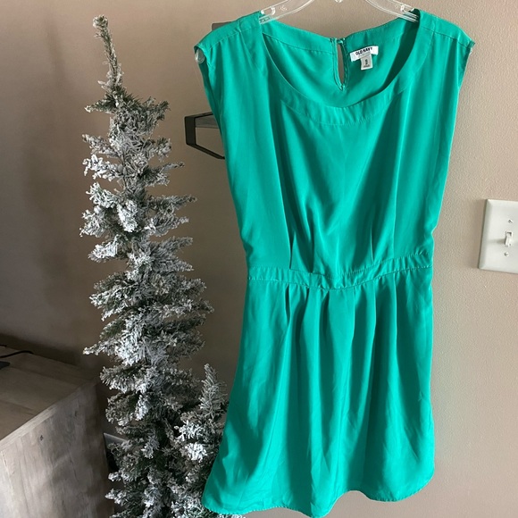 desean066's tweet photo. So good I had to share! Check out all the items I'm loving on @Poshmarkapp #poshmark #fashion #style #shopmycloset #oldnavy #thaliasodi: https://t.co/FkwM20NjQ3 https://t.co/bCSrHbLlB6