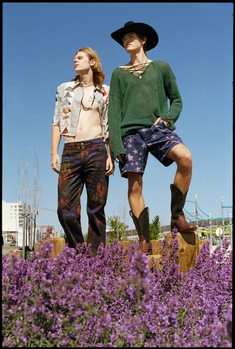 BoysByGirls's tweet photo. The air smells like lavender and leather, lathered in sea salt. In our newest editorial, soft and solid mingle, creating a foaming feeling in which #DodgeDunlap and #ParkerDevaney play like boys in @JenaCumbo’s tender lens. https://t.co/MUiuD1C9qX https://t.co/psLZBR6aGp