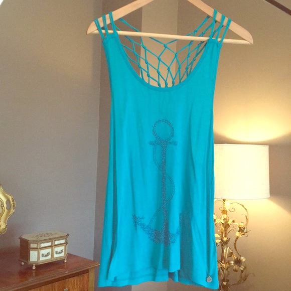 So good I had to share! Check out all the items I'm loving on <a href="/Poshmarkapp/">Poshmark</a> #poshmark #fashion #style #shopmycloset #studlycreations #ellaluna #roxy: posh.mk/aVKUQAufvBb