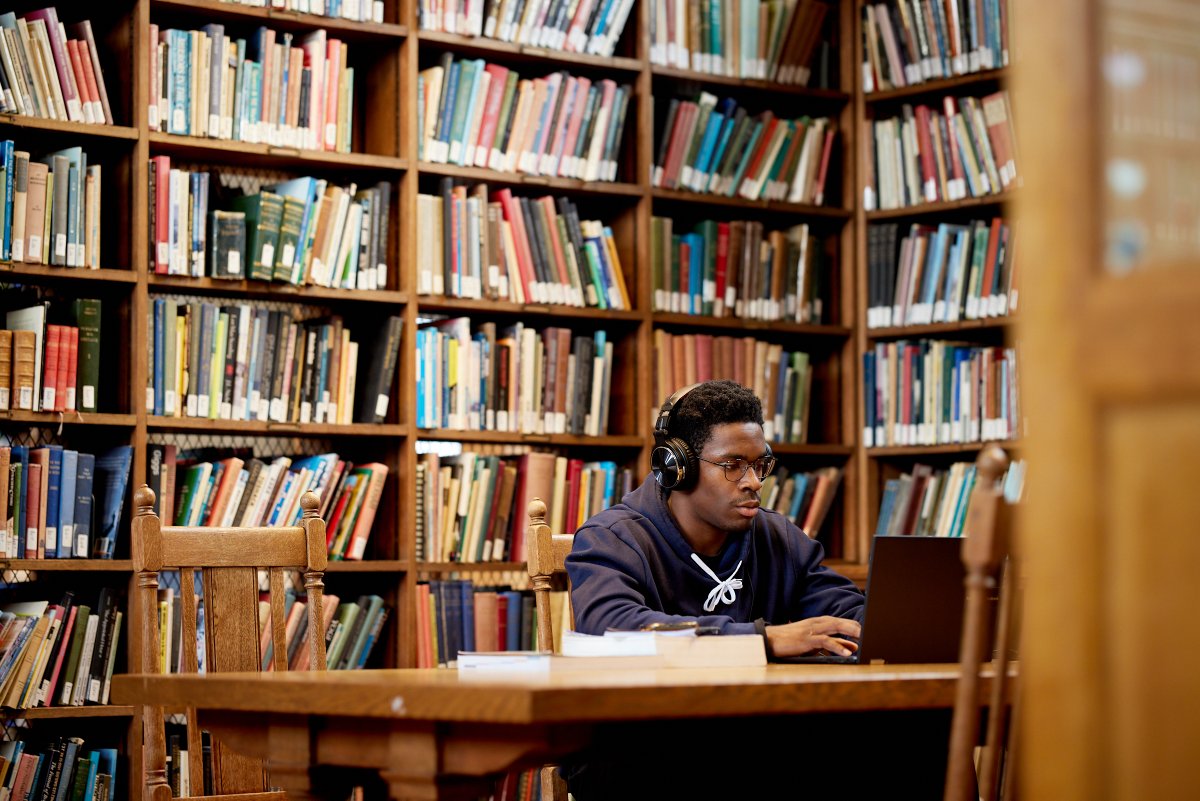 Bangor Business School (@bangor_business) on Twitter photo Exciting fully funded PhD opportunity on Sub-Sovereign Borrowing in Bangor Business School - <a href="/colegcymraeg/">Coleg Cymraeg</a>
Deadline 4 August 2023 - buff.ly/3X6ECKH
<a href="/BangorUni/">Bangor University</a> <a href="/FindAPhD/">FindAPhD</a> #PhD #Funding #BusinessSchool Exciting fully funded PhD opportunity on Sub-Sovereign Borrowing in Bangor Business School - <a href="/colegcymraeg/">Coleg Cymraeg</a>
Deadline 4 August 2023 - buff.ly/3X6ECKH
<a href="/BangorUni/">Bangor University</a> <a href="/FindAPhD/">FindAPhD</a> #PhD #Funding #BusinessSchool