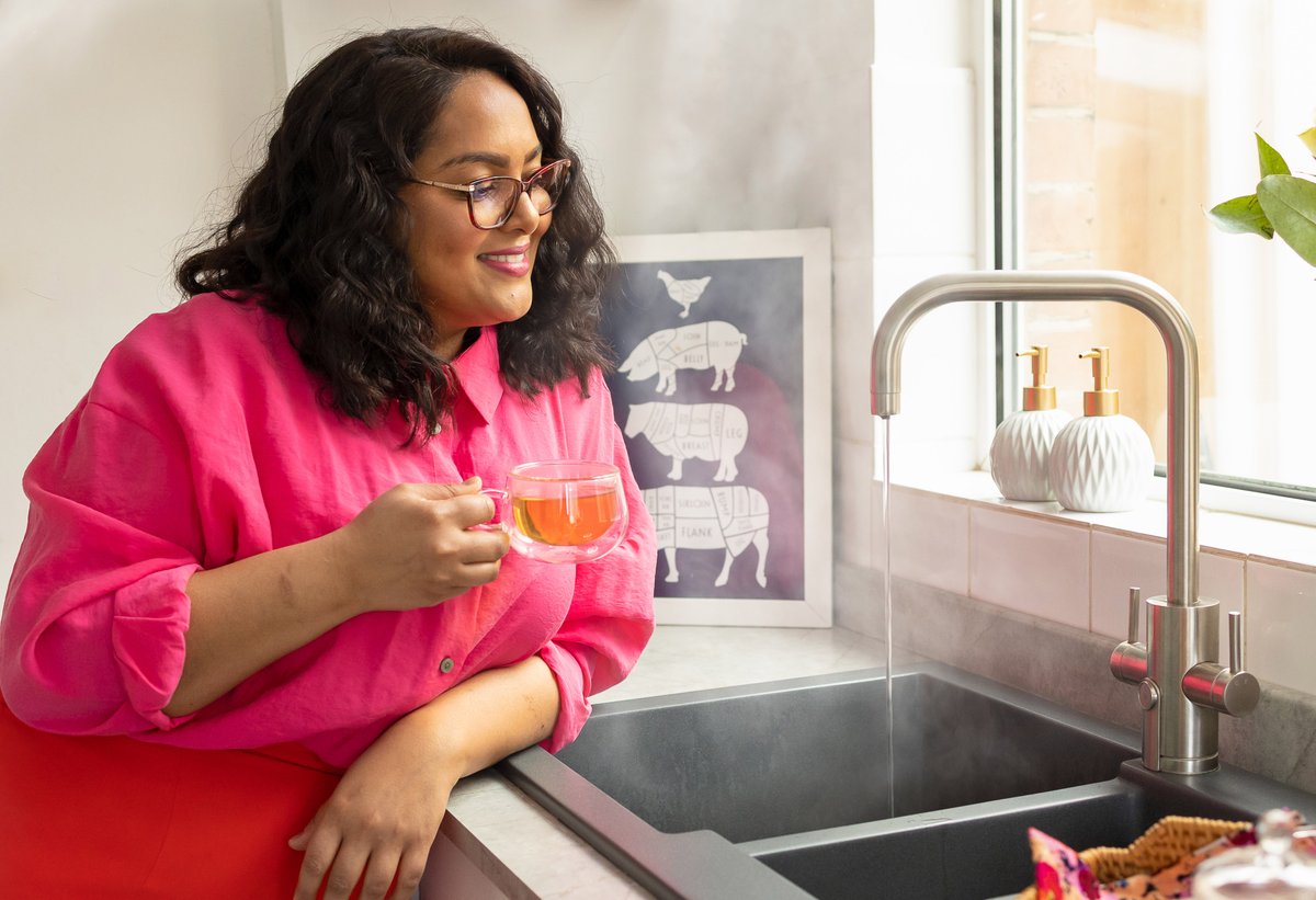 abodehome's tweet photo. Our work with @shelinacooks continues to raise awareness on having a #Pronteau hot water tap, making it easy to prep, cook, eat and hydrate at home 🏡 

Be kinder to yourself and the planet with #Pronteau 🌍 https://t.co/fnXbDqw3fH 

#CookwithPronteau #CookwithShelina #Abode https://t.co/DEh95Ne0GH