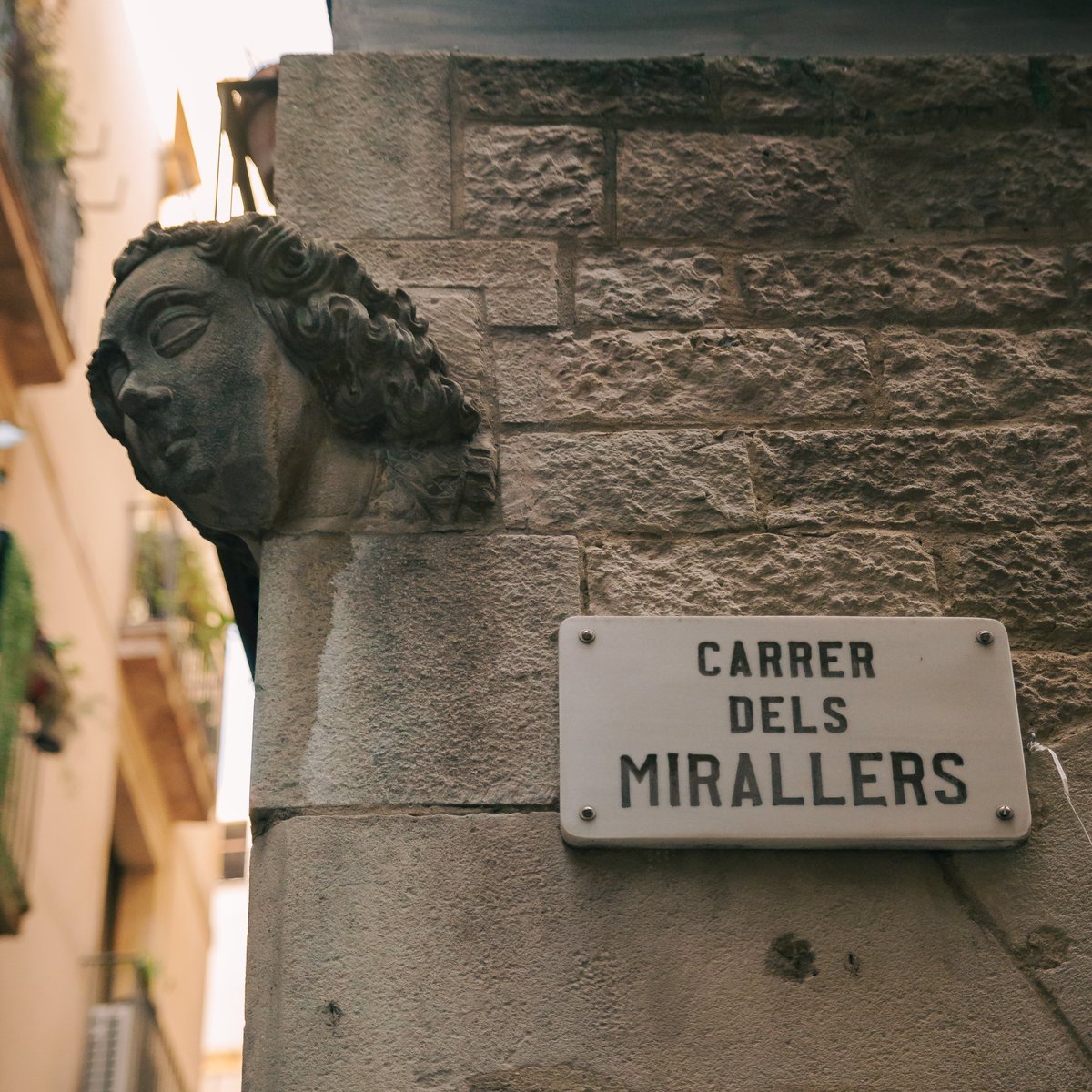 👣Dissabte 15 vam fer l'última #ruta per la putibarcelona trans*!

💗Gràcies a totes les persones que heu participat!

💗I gràcies a Violet Ferrer per ser una guia excepcional 

Seguiu atentis a les xarxes de <a href="/Trama_cultura/">Trama SCCL</a> per noves dates per fer la ruta!

📸: <a href="/MPerezSantos/">Marta P. Santos</a>