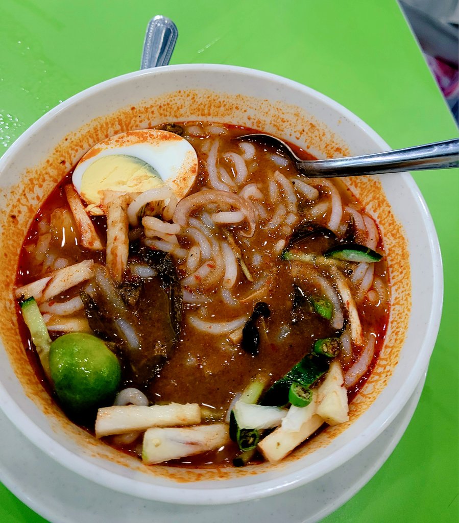 Good morning from KL Malaysia ☕🇲🇾

Starting my day with Asam Laksa Penang  🥣 

💍💍💍💍💍