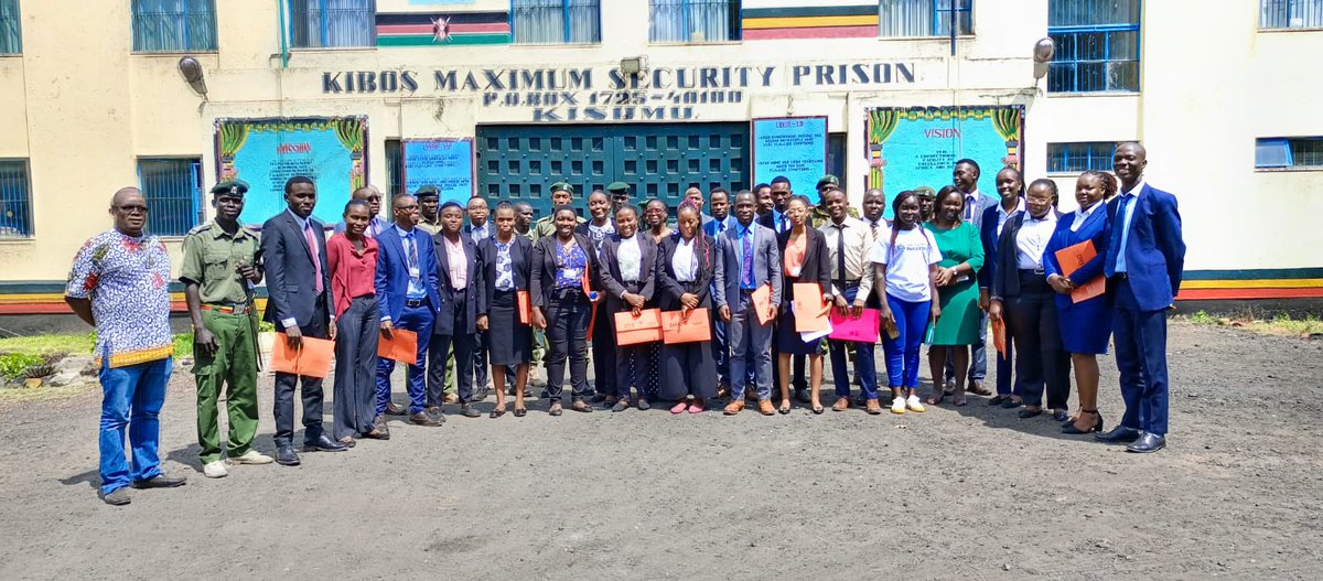 SchoolofLawKE's tweet photo. Last Saturday, our ATP students conducted a legal aid clinic at KIBOS Maximum Security Prison in Kisumu County. The students’ offered free legal advice to the inmates with the help of our lecturers, Ms
Anastasia Otieno and Ms Christine Kungu
#Legalaidservice
#ATPstudents https://t.co/TzazPzyp1J