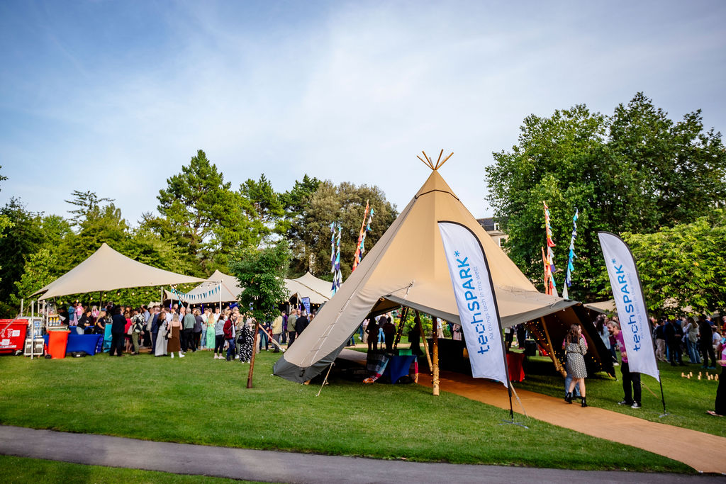 techSPARKuk's tweet image. Last week we hosted the #SPARKies at Parade Gardens, as a closing events of @bathdigital  🤖

Well done to those 16 winners who took home an award 🏆

We&apos;ve got so much more to come in 2023, so make sure you&apos;re following us to learn how to get involved 👏

#TheSPARKies2023