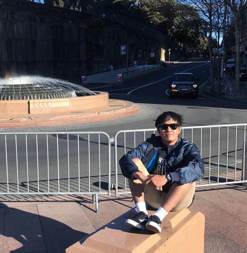 GM GM homies 🤝

Hi new homies, my name is Juntdoe, Contemporary Dark Artist from Kuala Lumpur, Malaysia.

IRL, I'm working as a Location Manager (in the film, TV drama and advertising industry). I'm also running my small printing business 

This is a thread 🧵