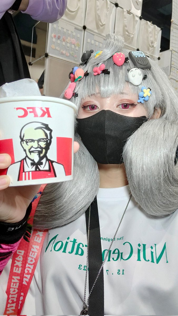 Xuan030103's tweet photo. TB Nijigen 🥹 cos reimumu to support my girls😭💙💚💛🧡💜🔥 HepiHepiHepi
#Reimural #Endoujin #NijigenExpo2023 #NijiGeneration https://t.co/YHMSxUO6WN