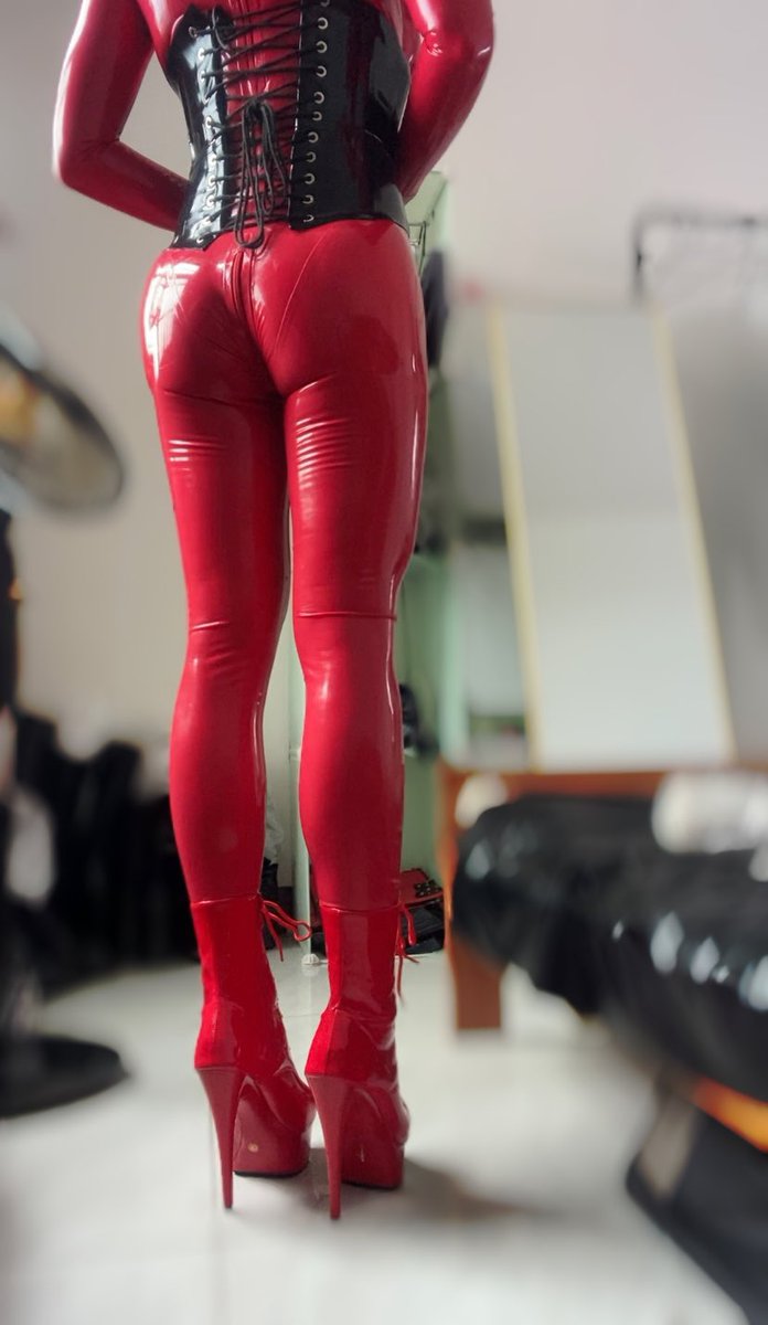 LatexSrw's tweet photo. #Latex https://t.co/G5ojq1K2gj