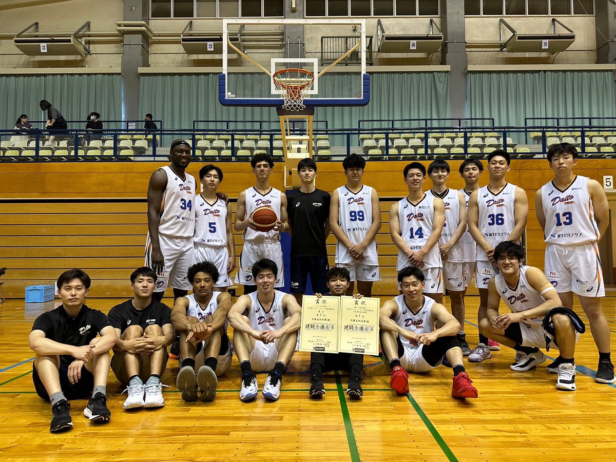 SBA_division's tweet photo. 第９９回天皇杯・第９０回皇后杯全日本バスケットボール選手権大会埼玉県代表決定戦　兼　２０２３年度埼玉県バスケットボール選手権大会　7/17(月・祝)最終結果

2023/7/17（月・祝）最終日　桶川サン・アリーナ　

男子　優　勝　大東文化大学
　　　準優勝　曙ブレーキ工業
　　　第三位　FREISUNS SAITAMA
　　　　　　　Cappello
女子　優　勝　共栄大学
　　　準優勝　メディセオ
　　　第三位　RIZING REDS
　　　　　　　昌平高校

〈男子準決勝〉
大東文化大学　97ー46　FREISUNS SAITAMA
曙ブレーキ工業　69ー57　Cappello

〈男子決勝〉
大東文化大学　88ー52　曙ブレーキ工業

〈女子準決勝〉
メディセオ　92ー67　昌平高校
共栄大学　75ー52　RIZING REDS

〈女子決勝〉
共栄大学  　73ー71　メディセオ

#埼玉県バスケット協会
#バスケットボール