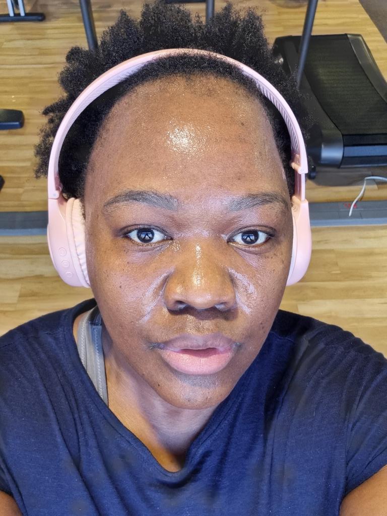 MrsBashaT's tweet photo. New week 📅
New goals 💪🏽
Strength training 🤸🏾♀️🏋🏾♀️
My start off weight was 142 kilograms in February 2013.
Dress size 44/46👗
Pants size 48👖
Maximizing rest and recovery periods with an increase of protein intake.
@SisterBasha ✨️
#weightmanagementprogram
#weightloss
#selfcare https://t.co/qQScPPuXlk