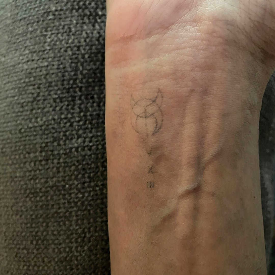 Tattoos may not heal all wounds, but they sure act as powerful means of feeling a sense of control and beauty in the pain. They do for me.

#tattoo #tattoos #tattooday #ink #beyourself #BeAuthentic #beyourauthenticself