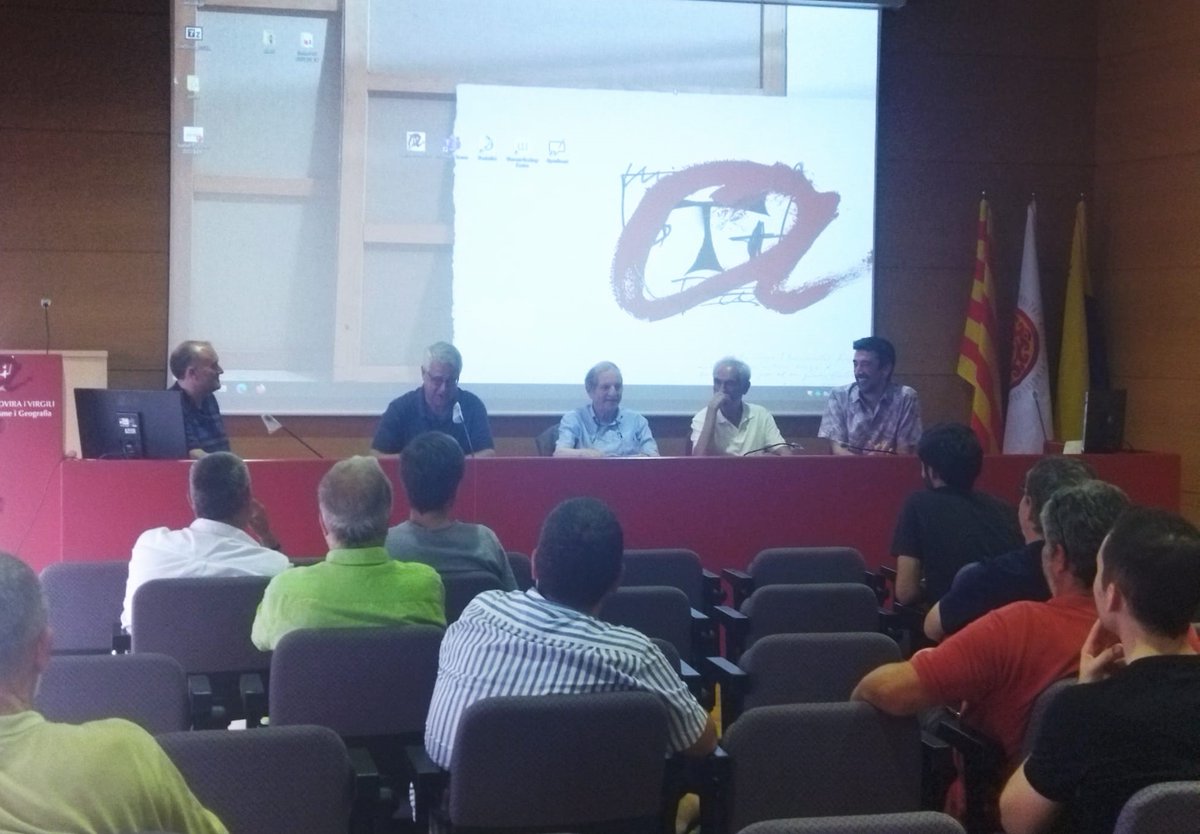 ftgURV's tweet photo. (1/4) Jordi Blay (2n per l'esquerra) se'ns jubila el 31 d'agost. Dimecres passat li vam fer el primer acte d'homenatge i reconeixement. Va estar acompanyat, entre d'altres, per dos dels nostres "sèniors": Dr. Santiago Roquer i Dr. Josep Oliveras (segon i tercer per la dreta). https://t.co/gvsVCZMras