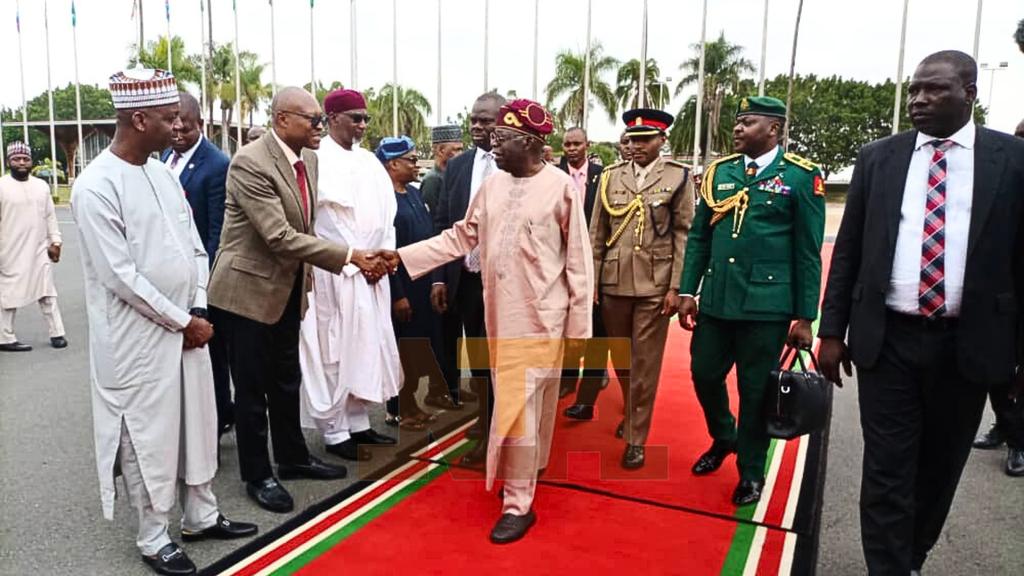 asafaabdulwasi2's tweet photo. President Bola Tinubu departs Nairobi for Nigeria, after participating in the AU 5th Mid-year Coordination meeting.
#PBATInKENYA https://t.co/jAqe6O6m4j