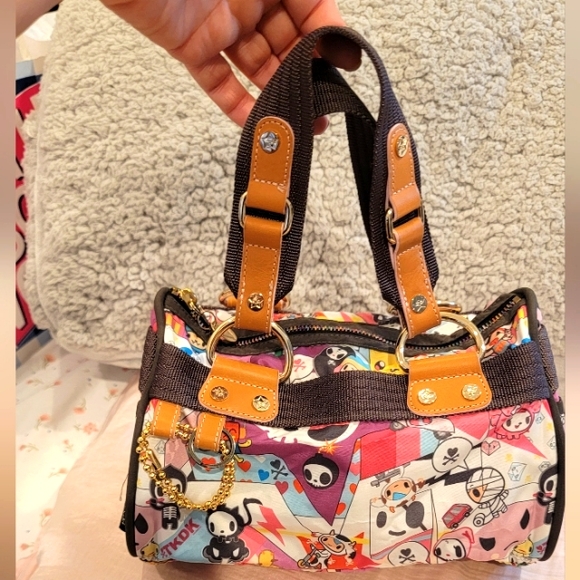 hakstyles249's tweet image. So good I had to share! Check out all the items I'm loving on @Poshmarkapp from @wechanteuse @CathyMais #poshmark #fashion #style #shopmycloset #tokidoki: posh.mk/Xe2EJSFjvBb