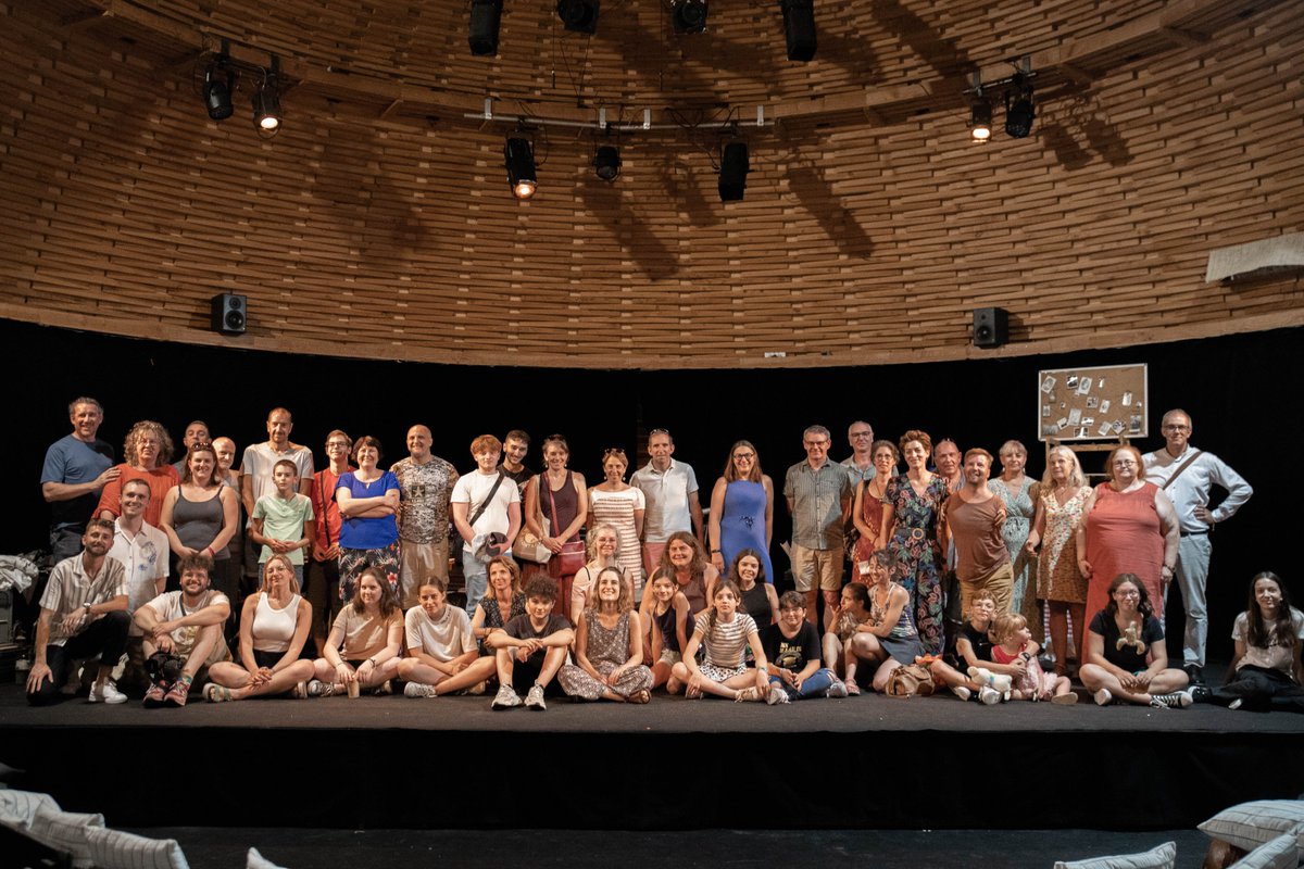 La représentation théâtrale des ateliers JADE Rhône a eu lieu samedi. Un beau moment d'émotions et de restitution pour toutes les personnes présentes. 🎭

Un grand merci aux jeunes aidants, à toutes les familles et personnes présentes ainsi qu'à nos partenaires !