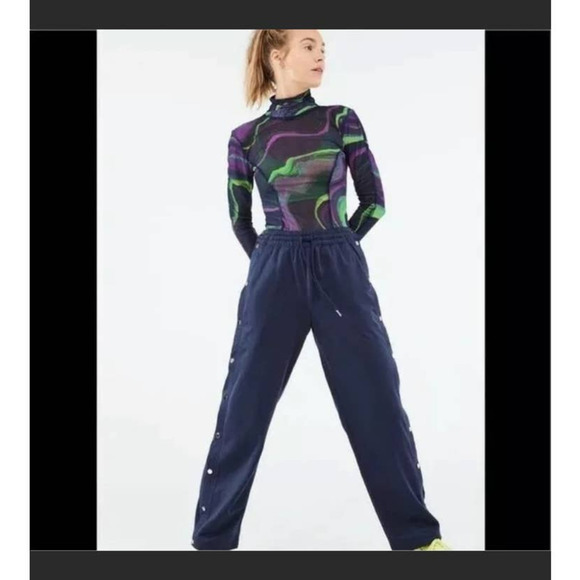 So good I had to share! Check out all the items I'm loving on <a href="/Poshmarkapp/">Poshmark</a> #poshmark #fashion #style #shopmycloset #luckybrand #anthropologie #fabletics: posh.mk/CFFjZiBjvBb