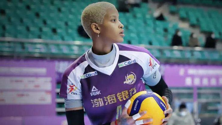 Temmzvolley's tweet photo. 2023 yılı şu ana kadar 🇹🇷Melissa Vargas'ın yılı oluyor

- Çin Ligi Şampiyonluğu 🏆
- Türkiye Ligi şampiyonluğu 🏆
- Milletler Ligi Şampiyonluğu🏆

⏳ Avrupa Şampiyonası ⏳

#FileninSultanları https://t.co/jtVyKU043j