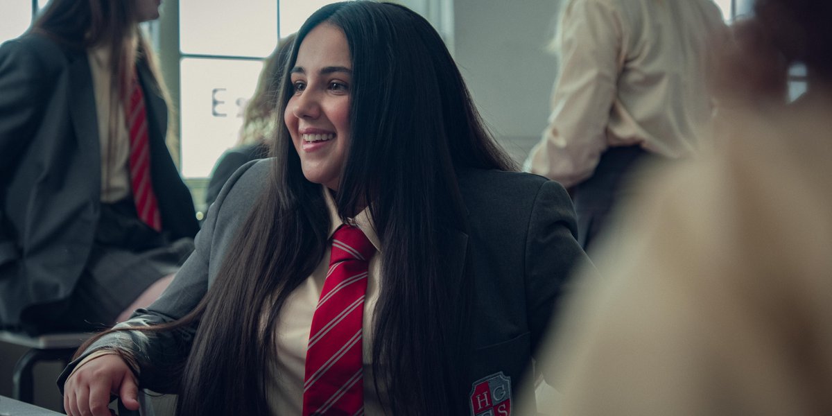 NetflixUK's tweet photo. New Heartstopper S2 photos!! 🍂

Including your first look at some of our new characters... 👀 https://t.co/BpX1bbjhB6