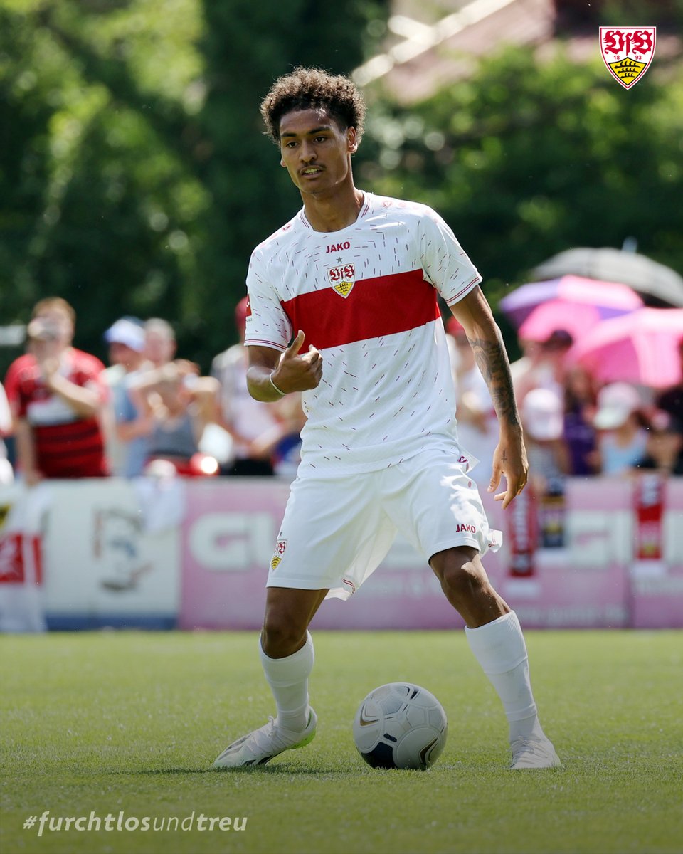 Happy Birthday, @EnzoMillot! Wir wünschen dir alles Gute zu deinem 2️⃣1️⃣. Geburtstag! 🥳⚪🔴 #VfB | #Millot
