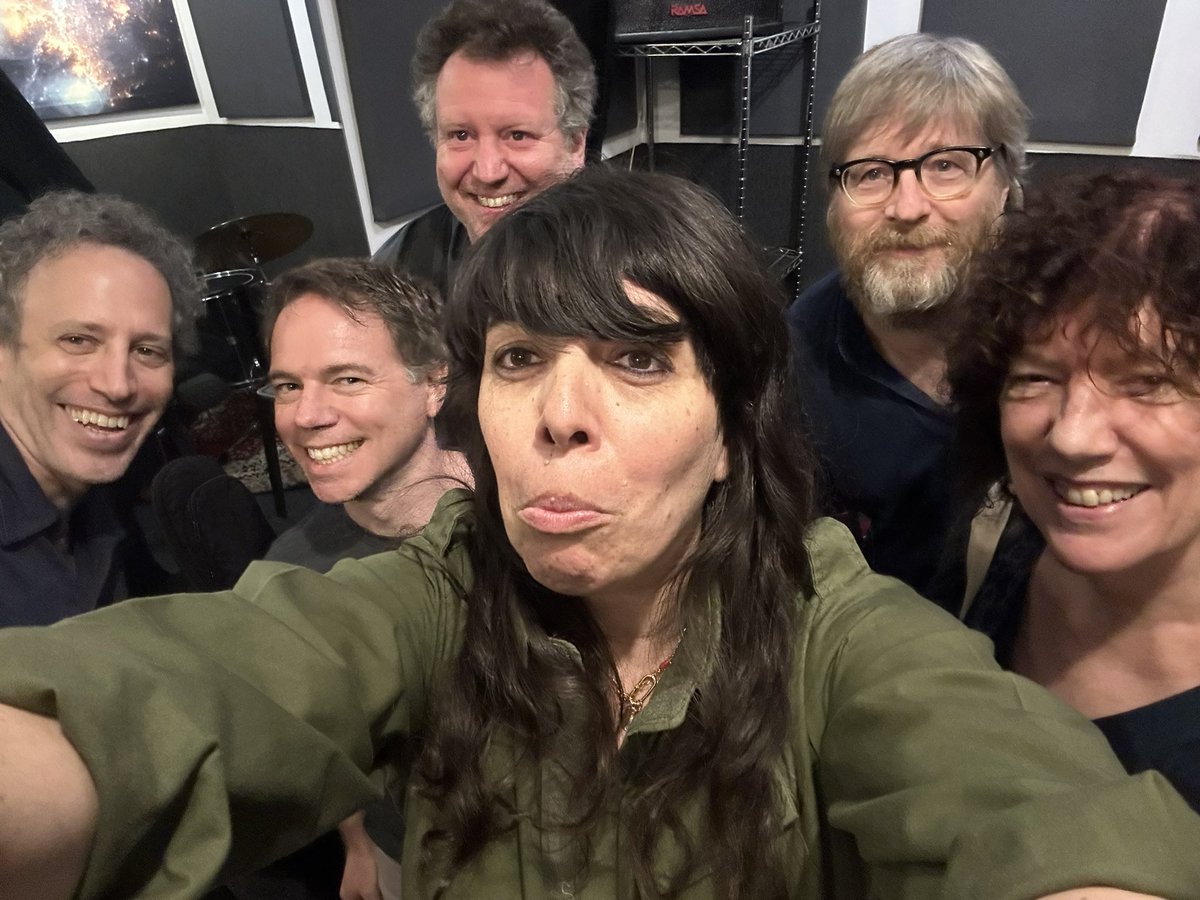 emmatricca's tweet photo. I had a wonderful week 😻
@petegalub @vampire_blues @BridgetStJohn1 @davidnagler #JasonVictor
@bellaunion ❤️❤️❤️ https://t.co/IW2KnYC3kk