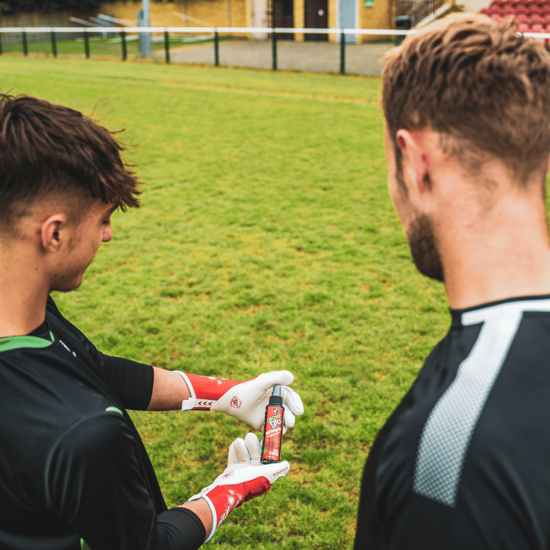 Caption this.....

#gloveglu #MEGAgrip