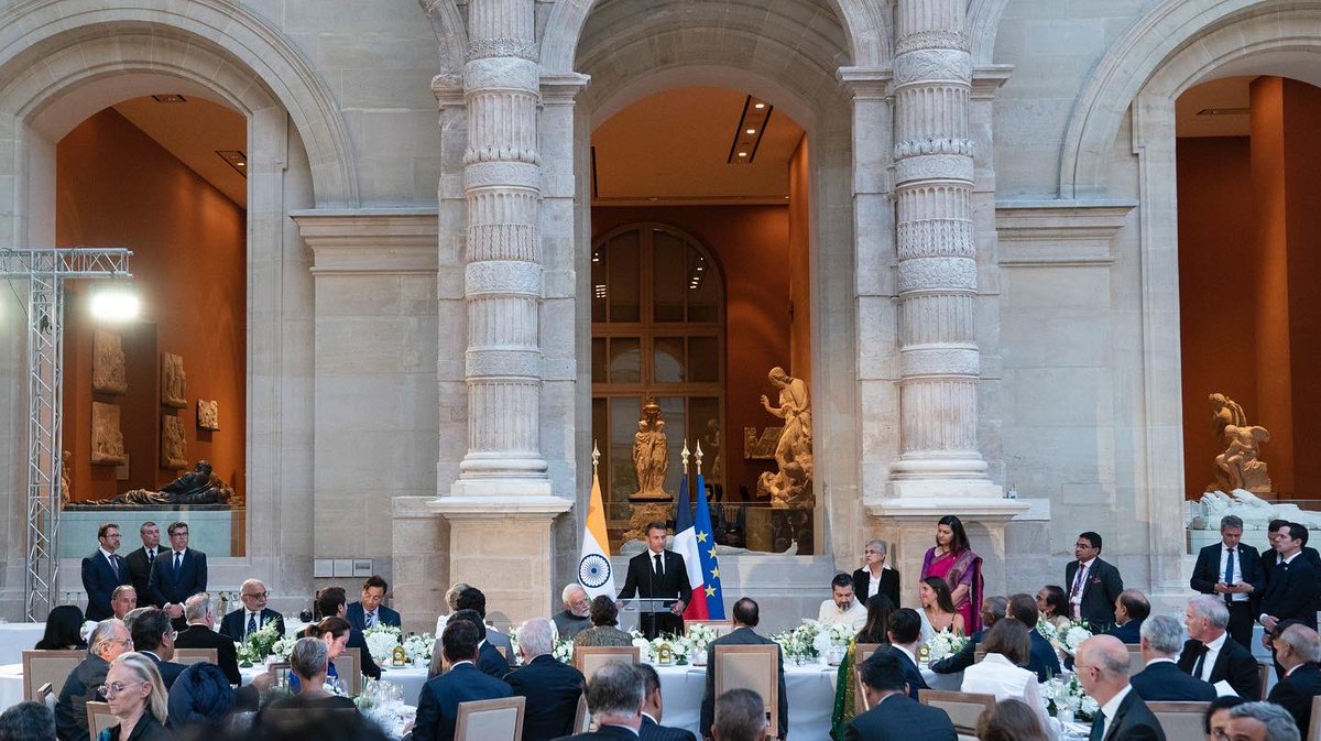 It was an honour and a privilege to celebrate the 14th July, French National Day, at the Louvre in the company of the French President Macron , Madame Brigitte Macron and Indian Prime Minister Narendra Modi.
🇫🇷🤝🇮🇳

#14july #bastilleday #fetenationale #macron #modi #india #france