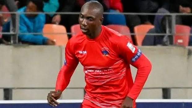 I can reveal that Terence Dzukamanja is on his way to join #SupersportUnited 

Also, Etios Ighadoro will complete his move to Supersport United in the next few days