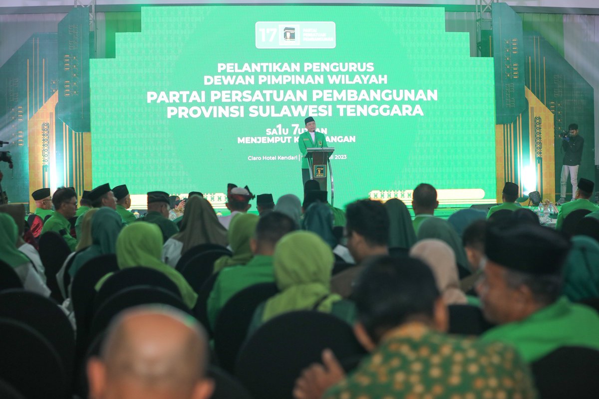 DPP_PPP's tweet photo. Plt Ketua Umum PPP Muhamad Mardiono melantik pengurus sekaligus membuka Mukerwil II Dewan Pimpinan Wilayah (DPW) PPP Sultra di Hotel Claro, Kendari, Sulawesi Tenggara (Sultra)

#PPPMenang https://t.co/g5XZoxWQDU