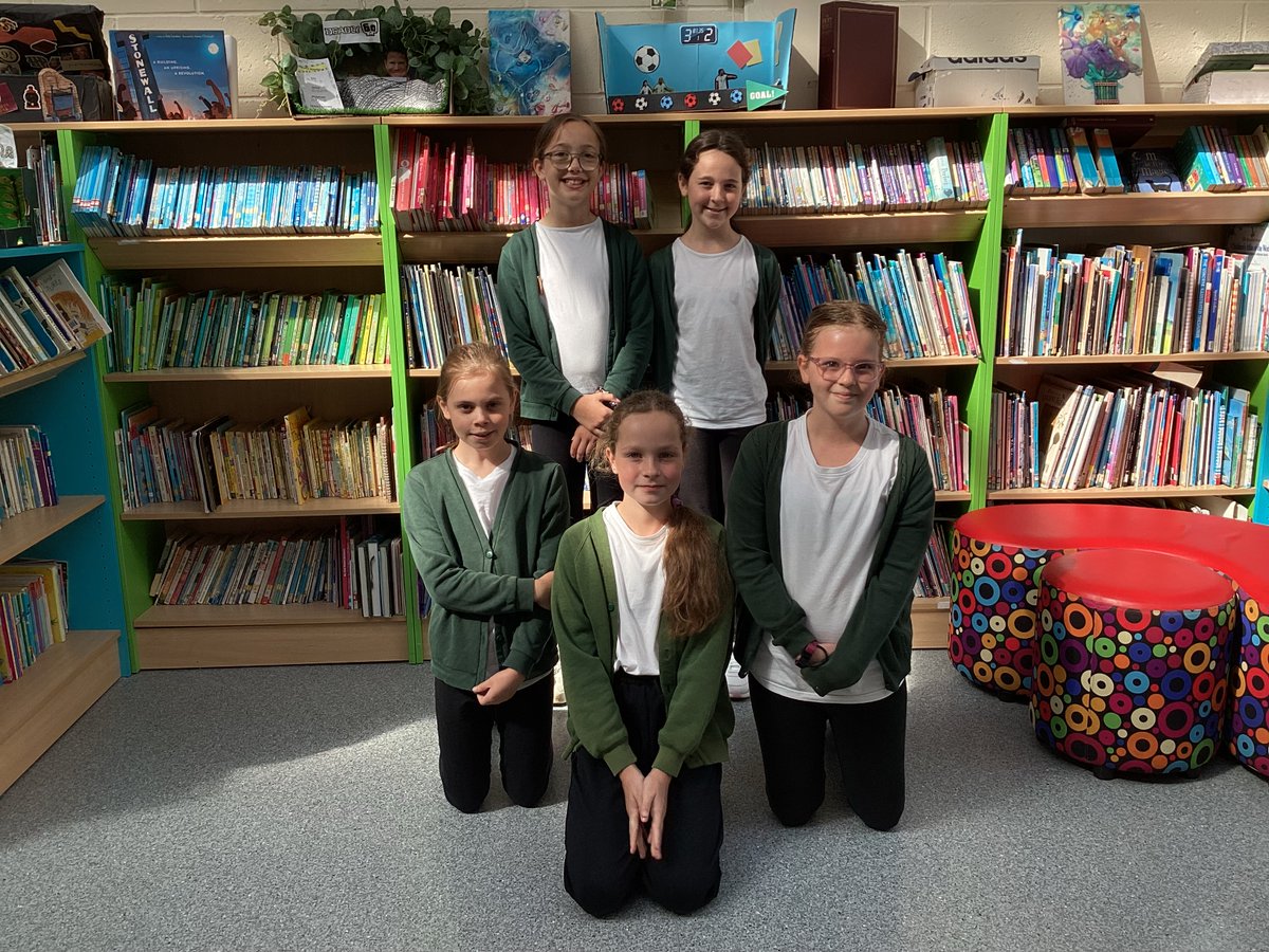 GatesPrefects's tweet photo. Well done to our new heads and prefects! 👍🙂 Everyone did an amazing job on their application‘s.🥳 https://t.co/0pIJoNN14S