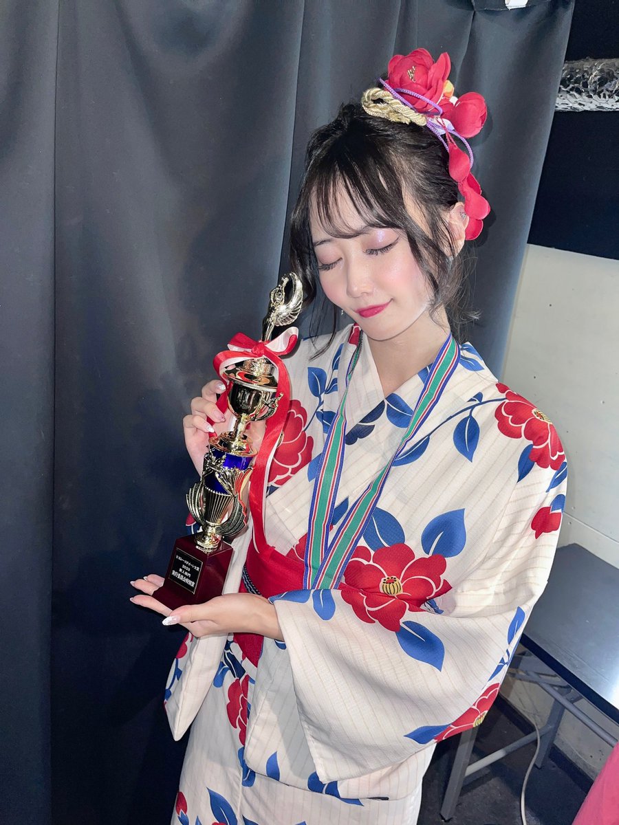 yuuboo_hazuki11's tweet photo. 【ご報告】

皆様に嬉しいご報告です!
2023年度 #日本レースクイーン大賞
 #新人部門 『実行委員会特別賞』を受賞しました😭🏆💖
正々堂々と挑んだ新人賞の挑戦、私の頑張りは皆が一番わかってくれていると思います☺️
皆の沢山の応援の証🏆
嬉しいご報告ができて幸せです💖
本当に有難うございました🥰 https://t.co/qOyXS195UB