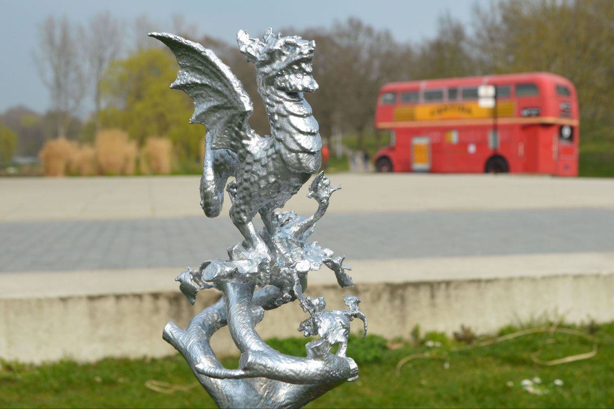 divine muse tweet media