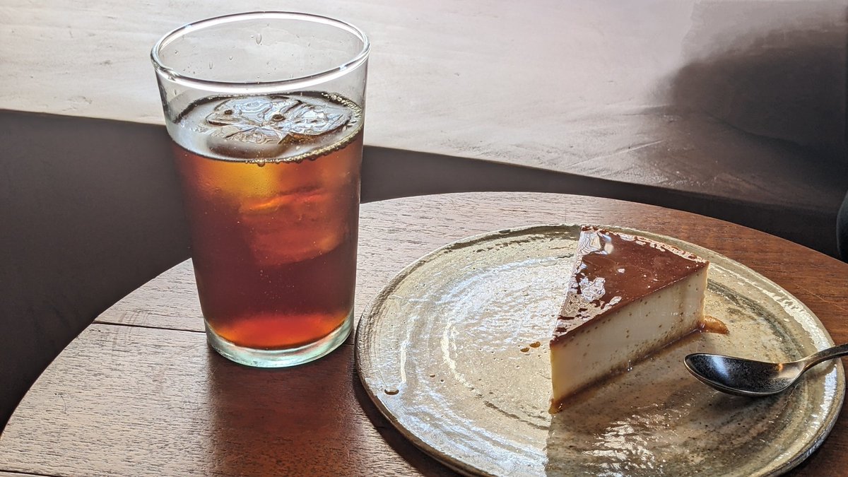 tomawari_'s tweet photo. COFFEE COUNTYさんでルワンダ ガコをアイスで。
プラムやぶどう系のギュッと詰まった甘さとジューシーさ。後味が爽やかでゴクゴクいけちゃいます。 https://t.co/991hu6QDWo