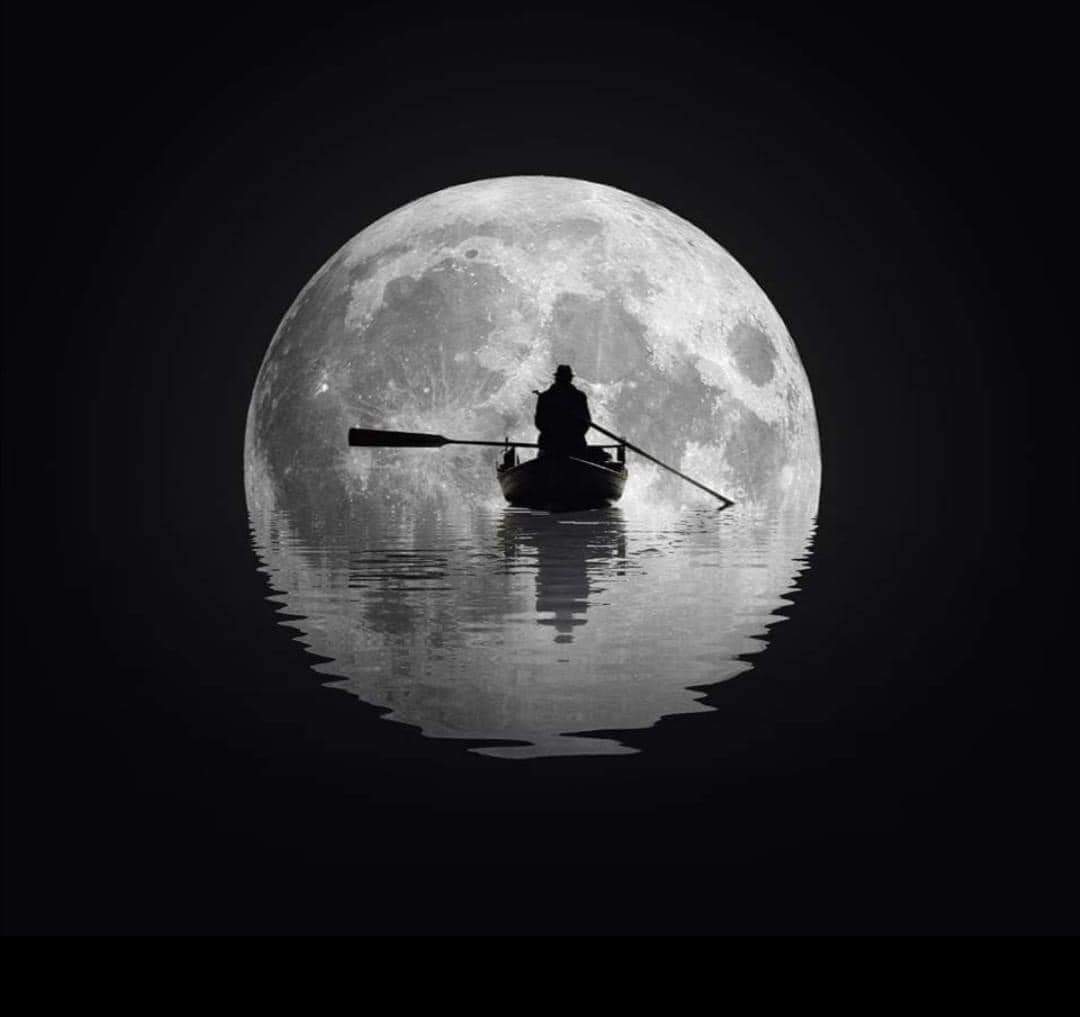 أحياناً.... لا نجد أنفسنا... 
ف الواقع.... فنبحث عنها... 
ف الخيال🖤🌹