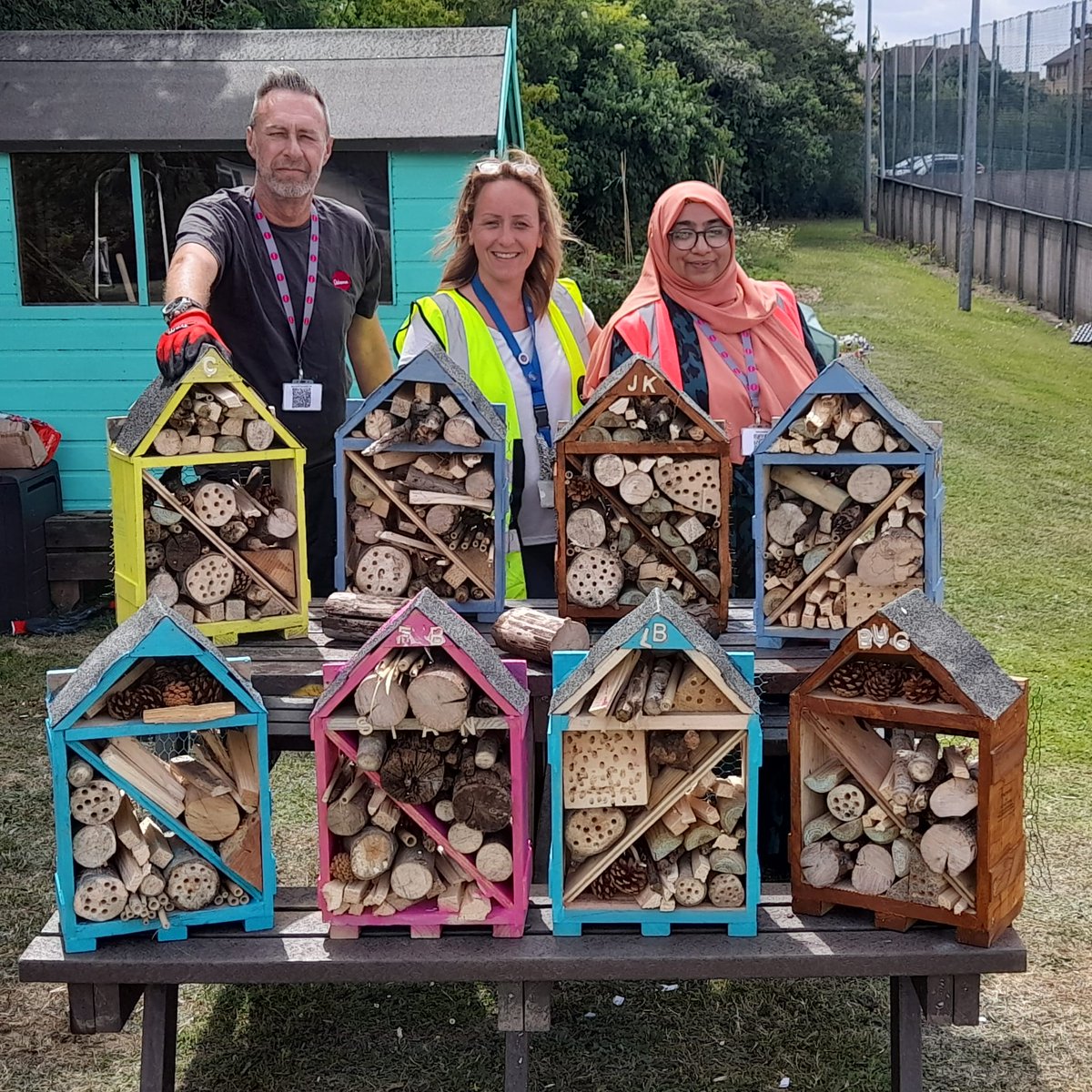 OsborneNews's tweet photo. Through schools’ biodiversity projects we see the direct benefits to the environment as well as the positive  influence on  young people’s interests and attitudes. 
#FightingClimateChange #HelpTheBees #Environment @SloughCouncil 
https://t.co/fAxKBnOTUw https://t.co/p8yXoOc4Ch