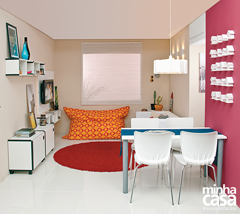 Prima_Design's tweet image. A escolha de cadeiras para pequenos espaços deve considerar a praticidade e leveza do modelo, o que facilita a funcionalidade do ambiente.

A cadeira mono é um modelo minimalista e moderno, e por isso uma ótima opção para apartamentos compactos.

Foto: Revista Minha Casa