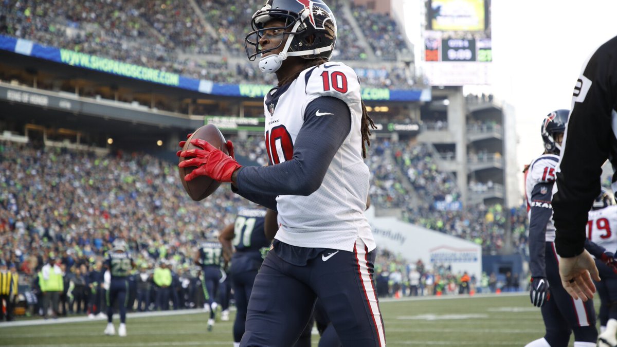 Bengals_News's tweet photo. DeAndre Hopkins motivated to prove his "haters and doubters" wrong in Tennessee https://t.co/KbM7aA1LJf https://t.co/o8v0eR5FKU
