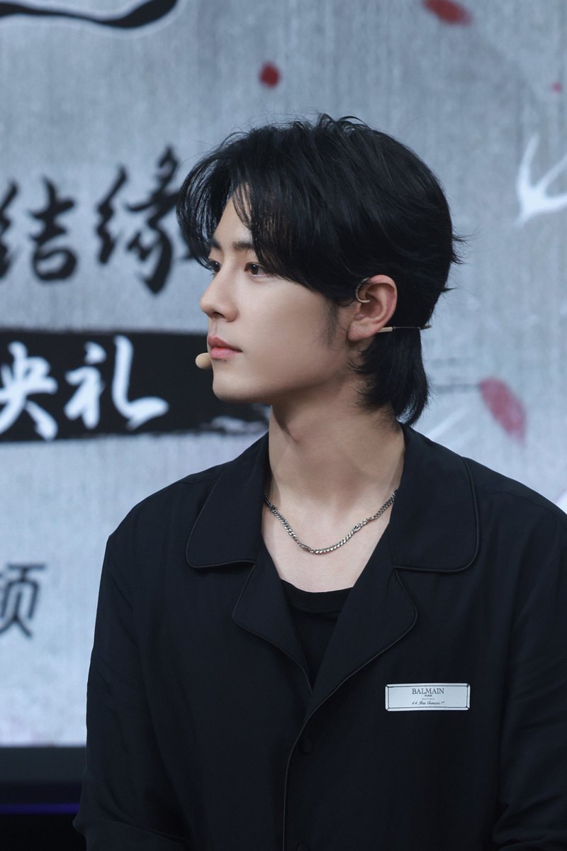 longest_promise's tweet photo. [20230717] #XiaoZhan Studio updated Weibo:  

A gentleman with a clear character.  Shi Ying  has entered the world, let's meet.

#TheLongestPromise 
#Yuguyao #cdrama https://t.co/lqYRh8vmM7