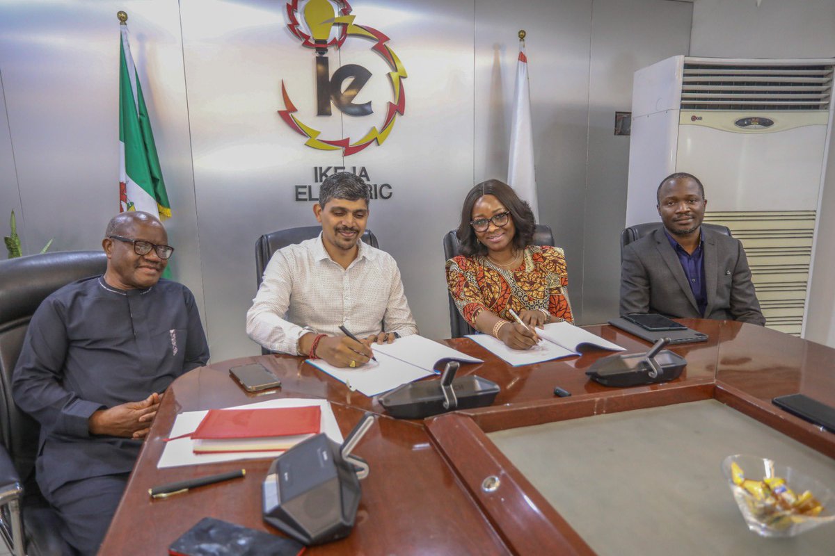 IkejaElectric's tweet photo. We recently signed an MOU with KABELMETAL and NIGERCHIN OEM; this agreement will guarantee an expedited supply of quality cables and wires to swiftly address the demand to clear faults, improve technical operations and ensure excellent service delivery to our esteemed customers. https://t.co/GuRQxWJImn